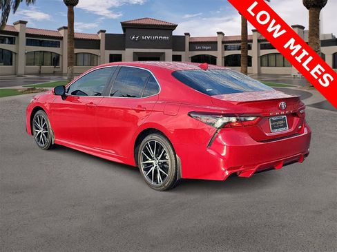 Used 2023 Toyota Camry SE image 6