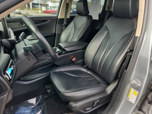 Used 2023 Lincoln Nautilus AWD w/ Premium Package image 4