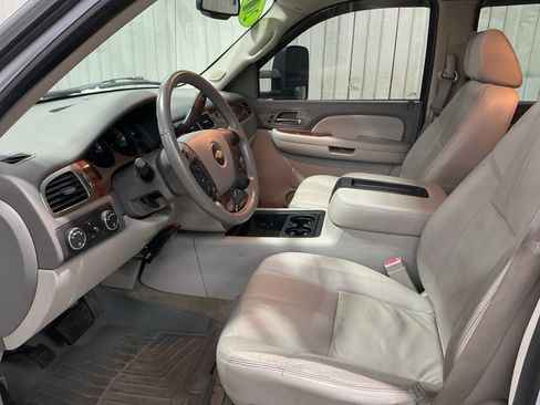 Used 2007 Chevrolet Avalanche LTZ w/ LTZ Preferred Equipment Group image 13