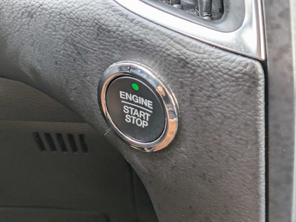 Certified 2024 Ford Edge Titanium AWD/4WD image 29