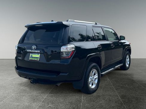 Used 2024 Toyota 4Runner SR5 Premium w/ Moonroof Package AWD/4WD image 9