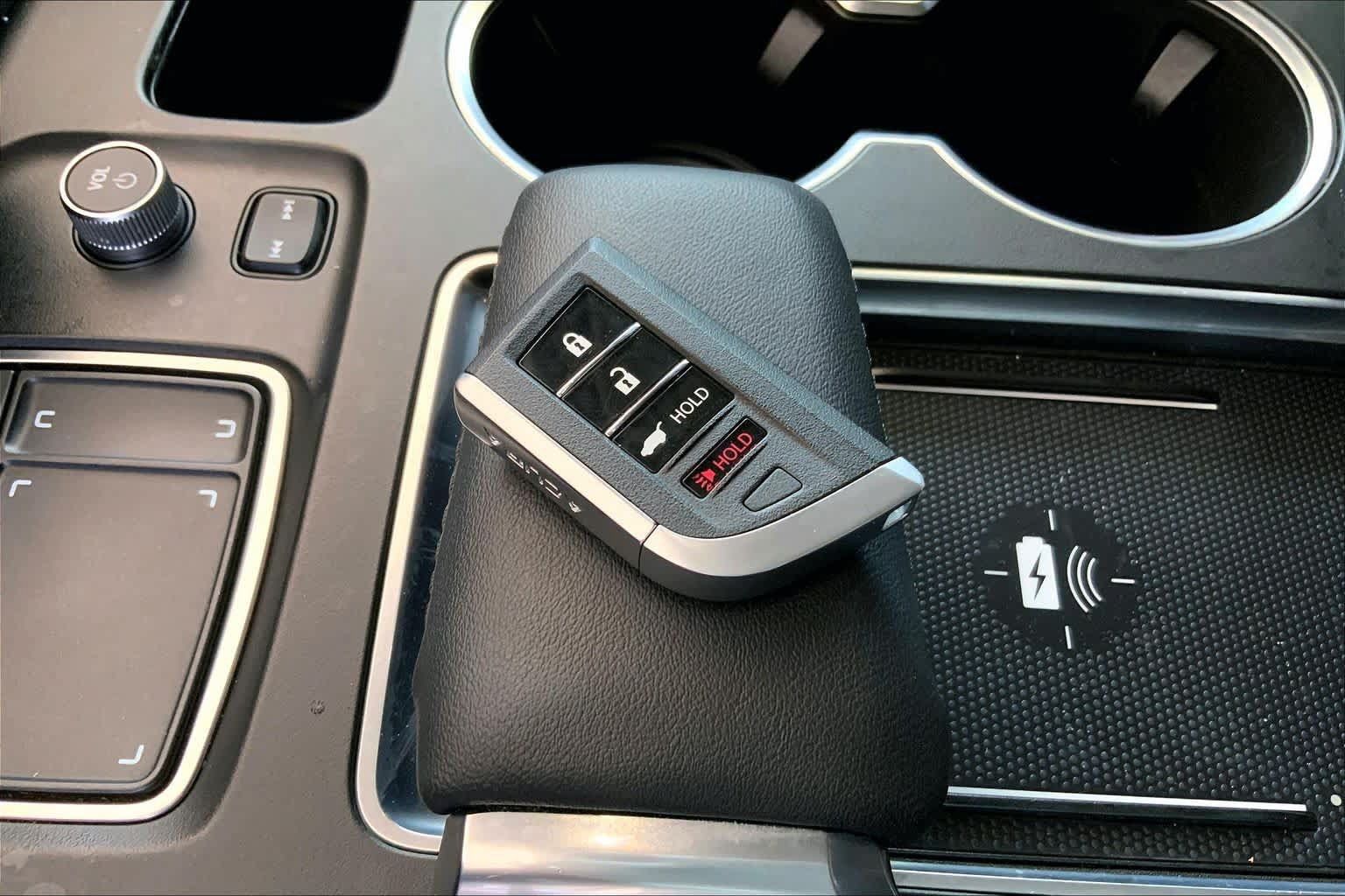 Used 2024 Acura MDX w/ Technology Package FWD image 15