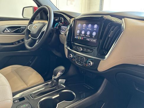 Used 2023 Chevrolet Traverse LT AWD/4WD image 43
