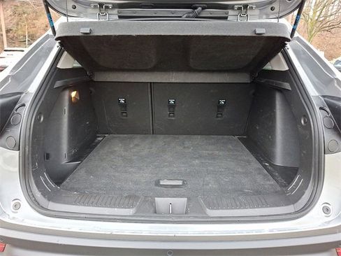 Used 2025 Chevrolet Trax LT w/ Driver Confidence Package image 28