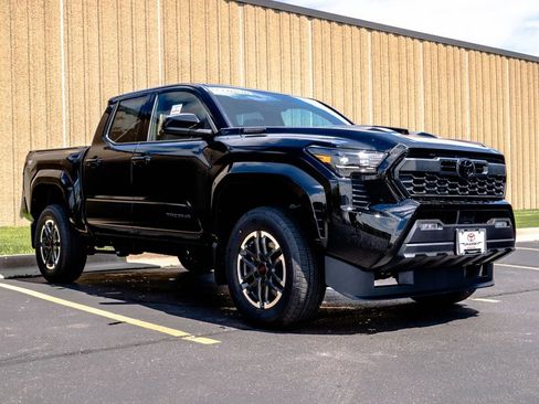 New 2026 Toyota Tacoma TRD Sport AWD/4WD image 2
