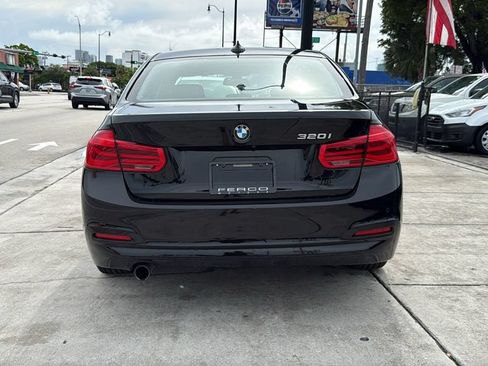 Used 2017 BMW 320i Sedan RWD image 12