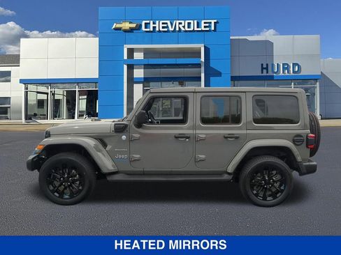 Used 2023 Jeep Wrangler Unlimited Sahara w/ Cold Weather Group AWD/4WD image 8