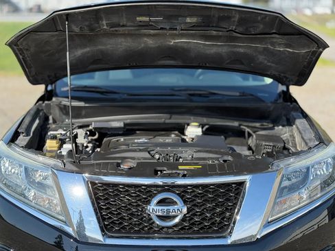 Used 2013 Nissan Pathfinder SV AWD/4WD image 31