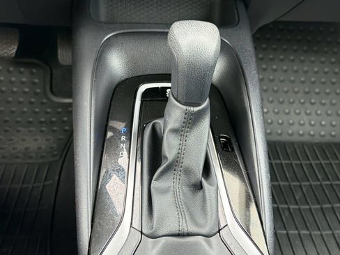 Used 2025 Toyota Corolla LE FWD image 19