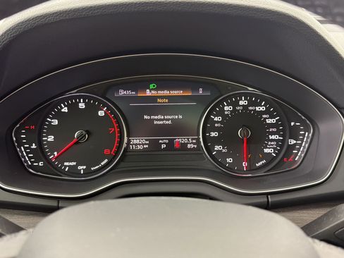 Used 2023 Audi Q5 2.0T Premium w/ Convenience Package image 21