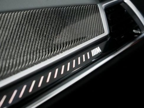 Used 2025 BMW X5 M60i image 22