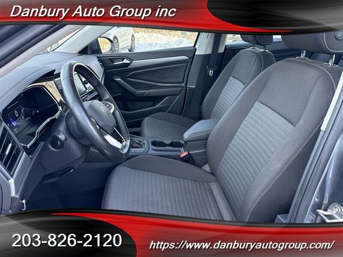 Used 2024 Volkswagen Jetta S image 8