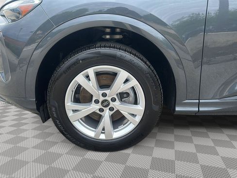 Used 2025 Audi Q5 Premium w/ Convenience Package AWD/4WD image 9