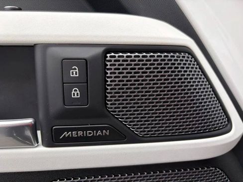 Used 2023 Land Rover Defender 110 S AWD/4WD image 12