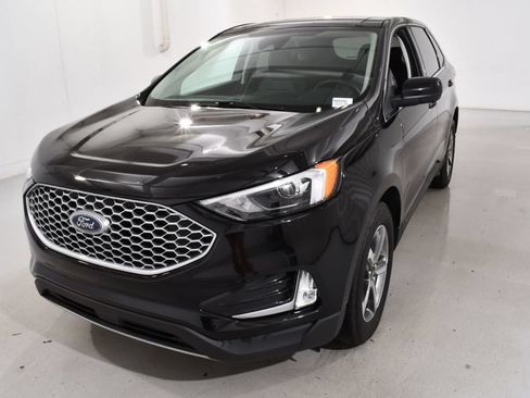 Used 2023 Ford Edge SEL w/ Convenience Package AWD/4WD image 2