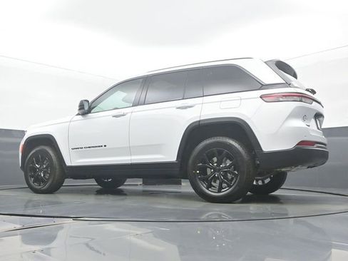 New 2026 Jeep Grand Cherokee Laredo image 48