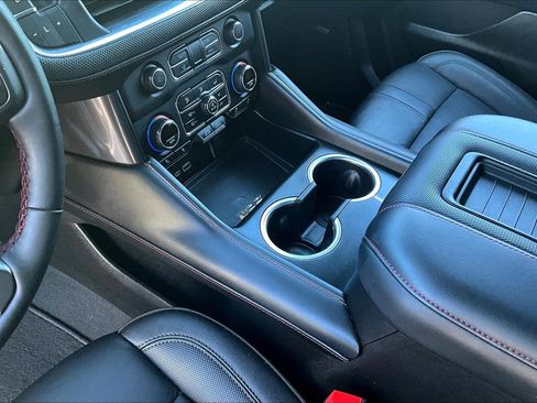 Used 2024 Chevrolet Suburban RST w/ Luxury Package image 10