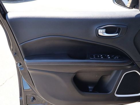 Used 2019 Jeep Compass Sport FWD image 15