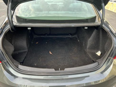 Used 2016 Chevrolet Malibu LT image 13