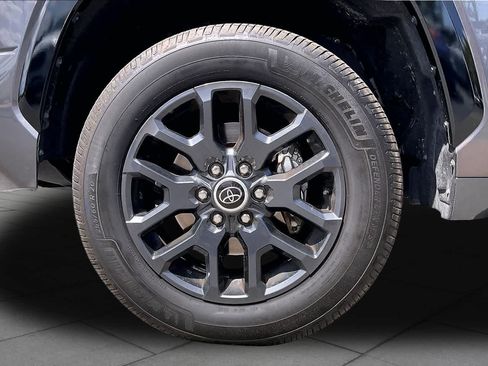 Used 2023 Toyota Tundra Platinum w/ Advanced Package RWD image 10