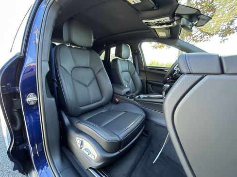 New 2025 Porsche Macan Turbo image 29