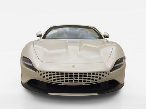 Used 2026 Ferrari Roma Spider RWD image 2