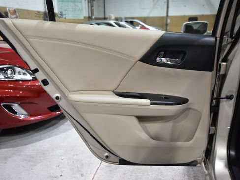 Used 2014 Honda Accord EX-L image 38