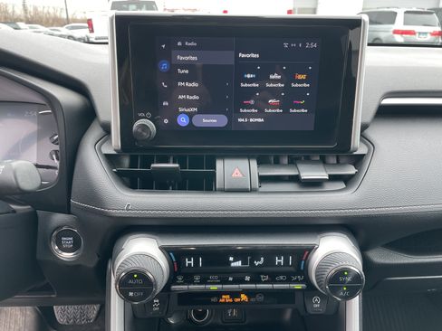 Used 2023 Toyota RAV4 XLE image 44