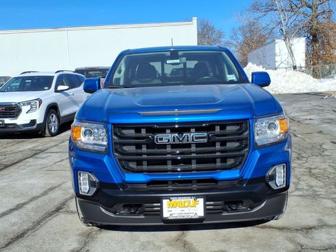 Used 2022 GMC Canyon Elevation image 2