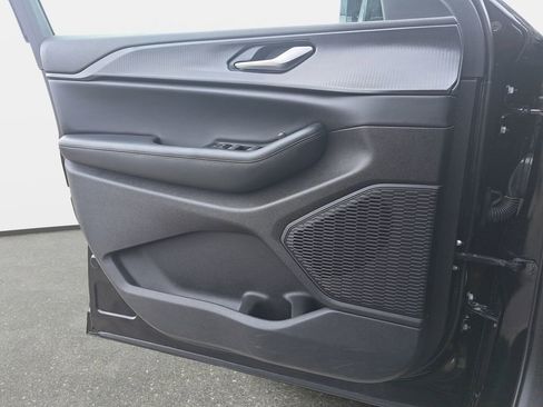 Certified 2024 Jeep Grand Cherokee Altitude AWD/4WD image 26