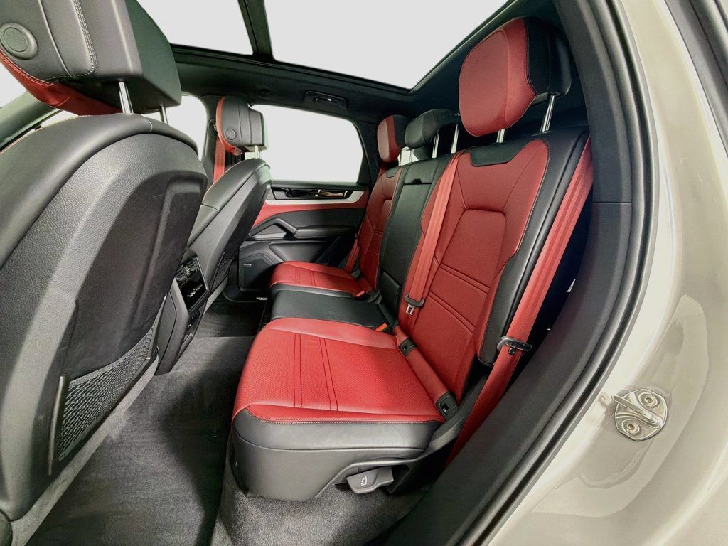 Certified 2026 Porsche Cayenne E-Hybrid AWD/4WD image 22