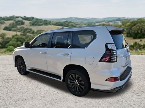 Used 2023 Lexus GX 460 Luxury w/ Sport Design Package AWD/4WD image 8