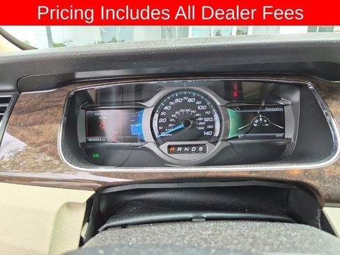 Used 2018 Ford Taurus Limited FWD image 1