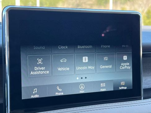 Used 2022 Lincoln Corsair Reserve w/ Equipment Group 201A image 22