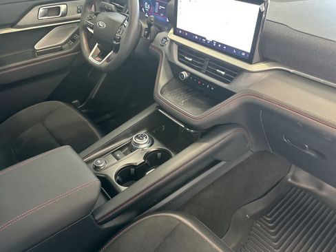 Used 2025 Ford Explorer ST AWD/4WD image 18
