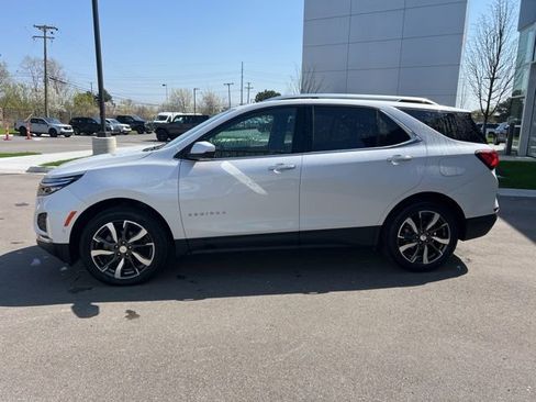 Used 2023 Chevrolet Equinox Premier image 8