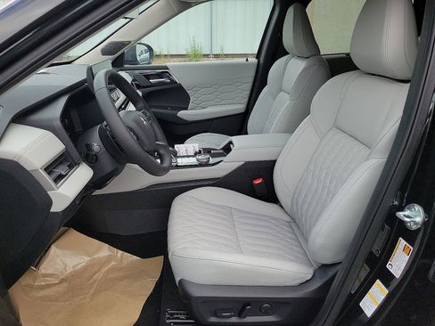 New 2025 Mitsubishi Outlander AWD image 10