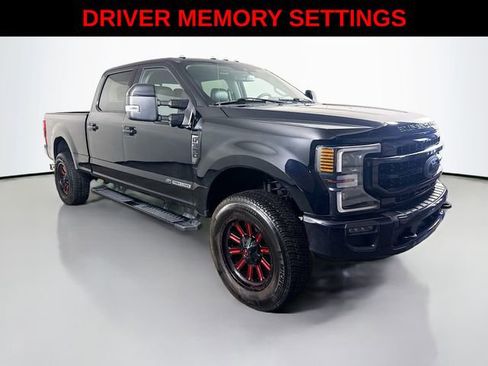 Used 2020 Ford F350 Lariat image 2