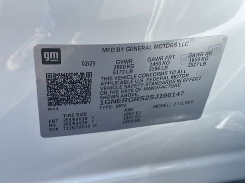 Used 2025 Chevrolet Traverse LT image 34
