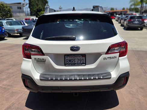 Used 2018 Subaru Outback 2.5i Limited AWD/4WD image 11