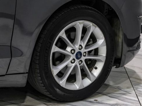 Used 2020 Ford Fusion SE FWD image 46