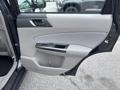 Used 2013 Subaru Forester 2.5X AWD/4WD image 9