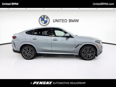 Certified 2025 BMW X6 xDrive40i w/ Executive Package AWD/4WD image 4