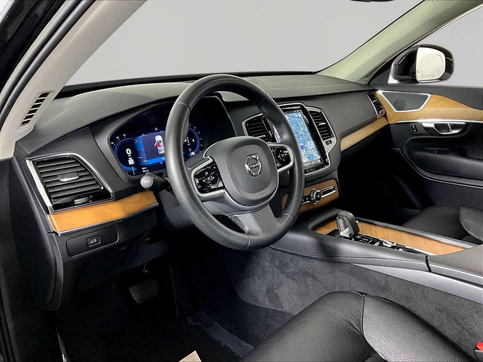 Used 2023 Volvo XC90 B6 Plus w/ Protection Package AWD/4WD image 17