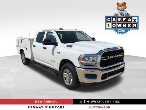 Used 2020 RAM 2500 Tradesman w/ Chrome Appearance Group RWD image 1