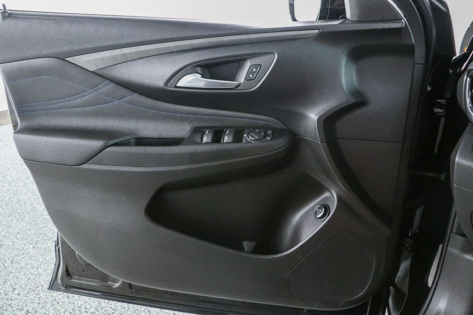 Used 2025 Buick Envista Sport Touring w/ Convenience I Package FWD image 22
