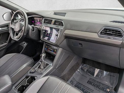 Used 2022 Volkswagen Tiguan SE R-Line image 24