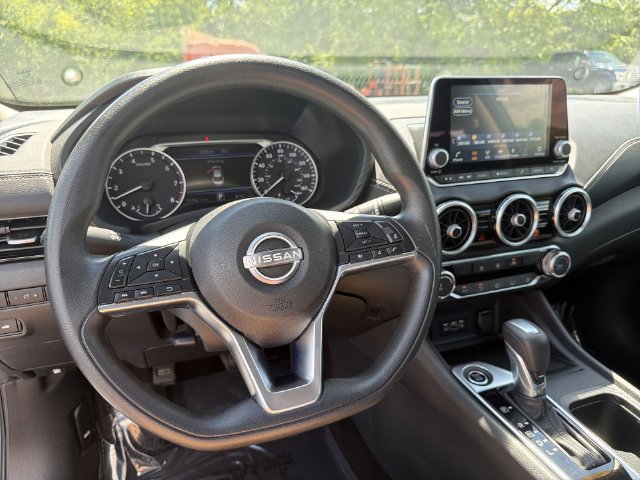 Used 2024 Nissan Sentra SV FWD image 18