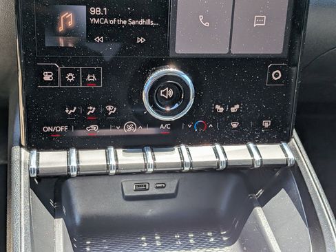 Used 2025 GMC Terrain Elevation AWD/4WD image 25