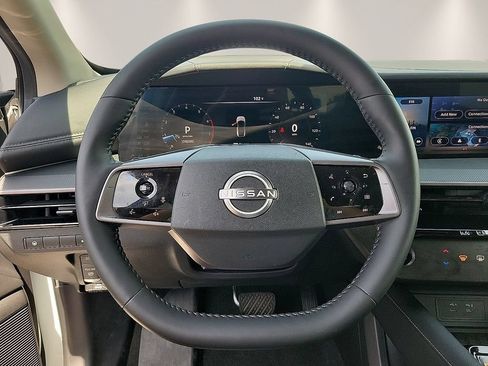 Used 2025 Nissan Murano SV AWD/4WD image 19